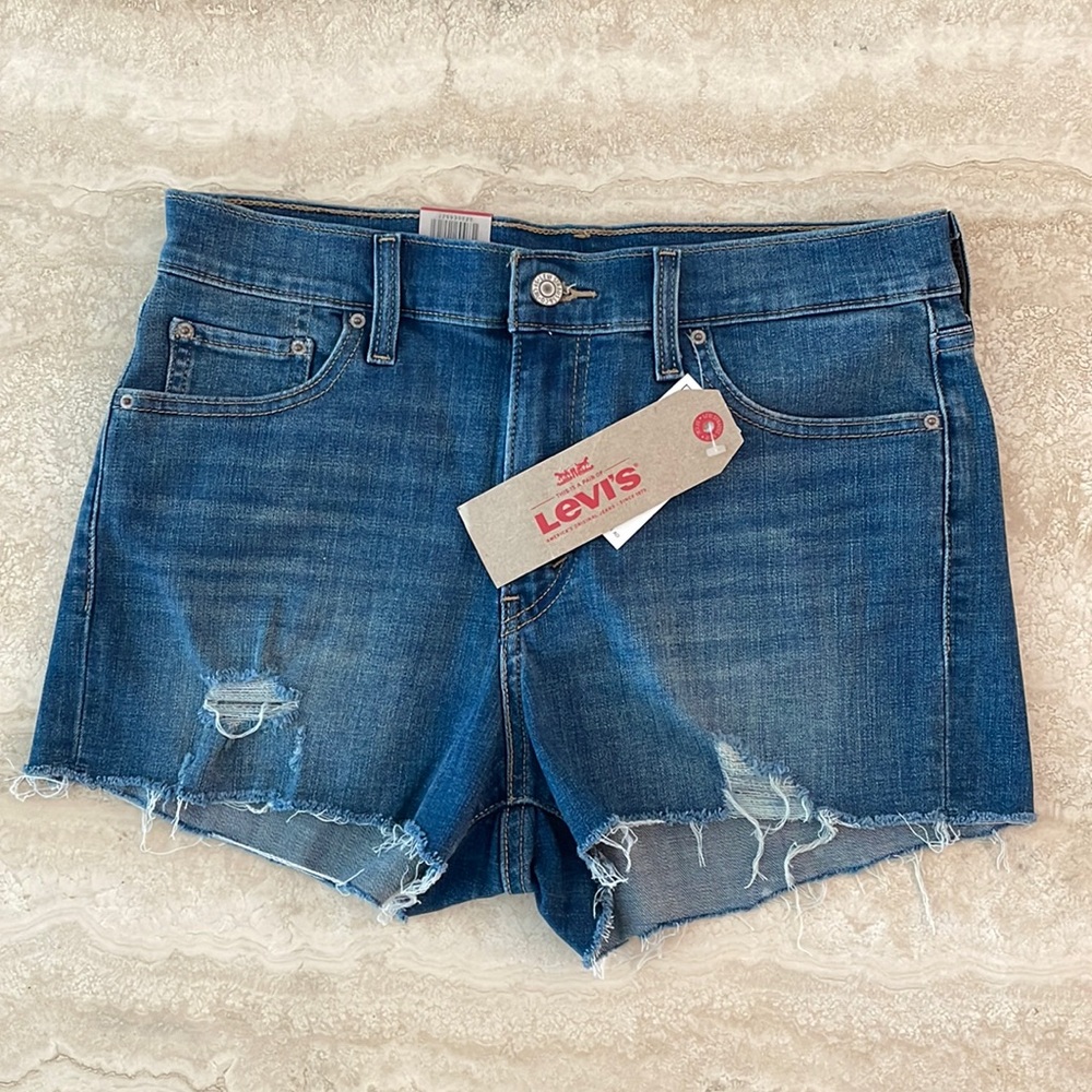 Levi’s High Rise Distressed Denim Jean Shorts NWT Size 29